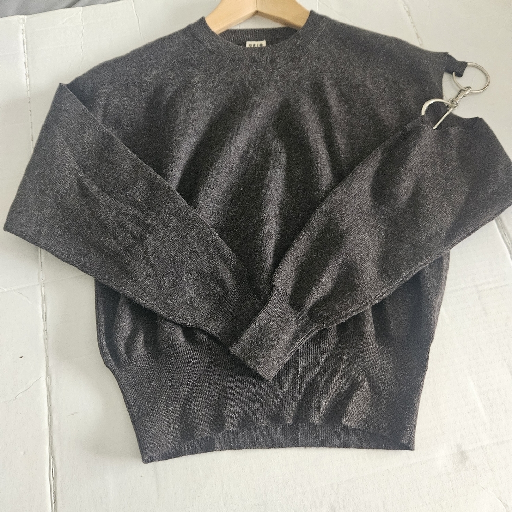 NWT, UNIQ Brown Sweater,  One Shoulder Cutout Detail. M/L Size